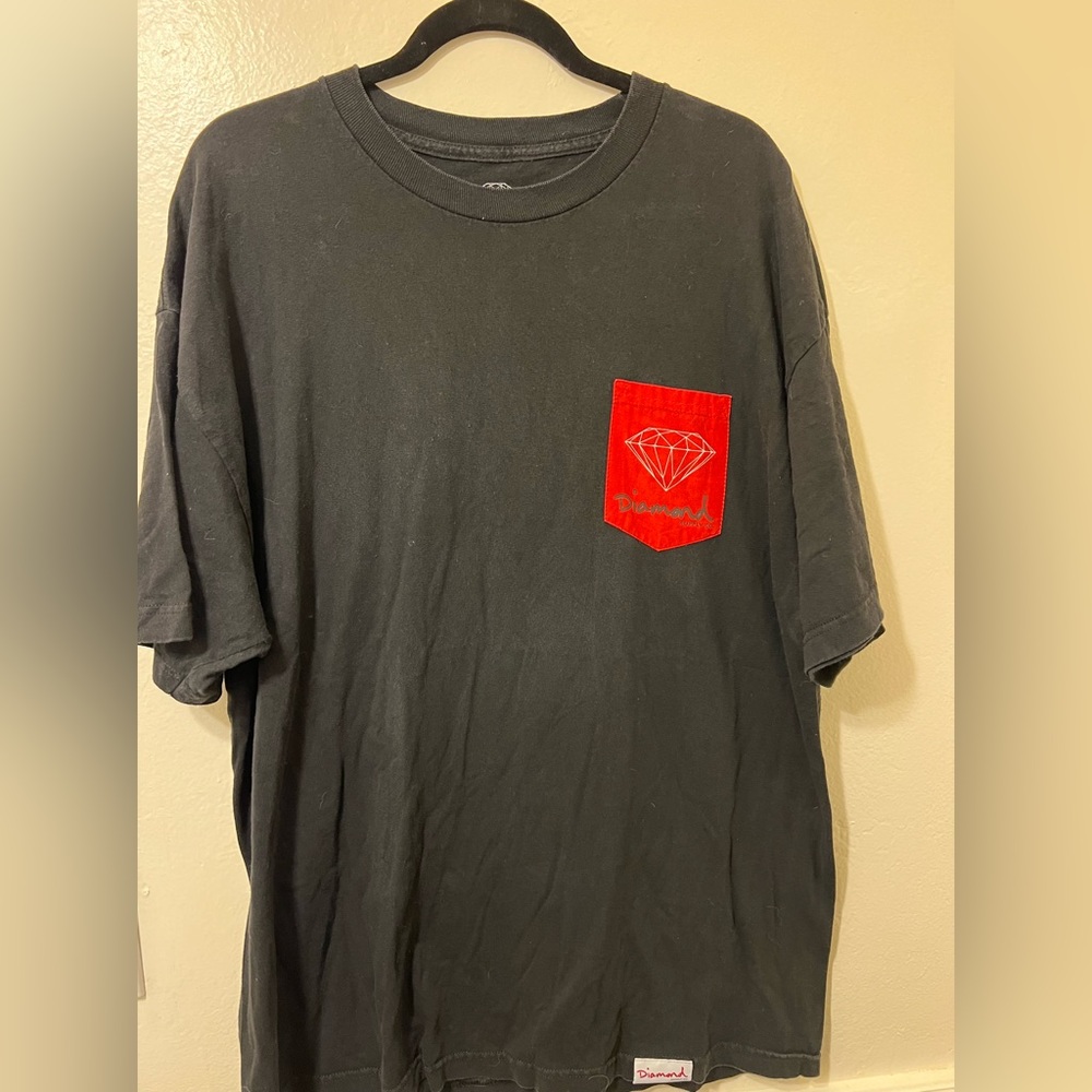 Diamond supply co graphic tee with front pocket